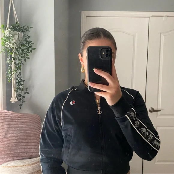 SOLD - Picture 4 of 5